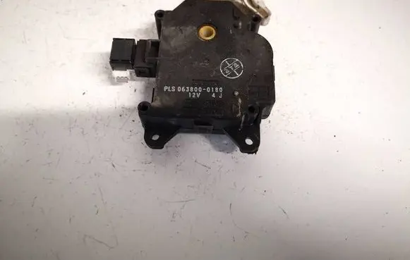Toyota RAV 4 (XA30) Air flap motor/actuator 0638000180 063800-0180