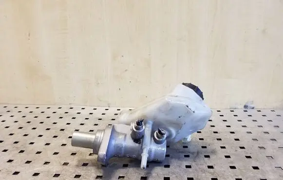 Volvo XC60 Master brake cylinder 03350885571