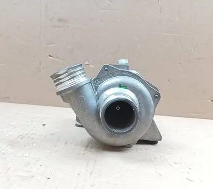 BMW 5 E60 E61 Water pump 70285120