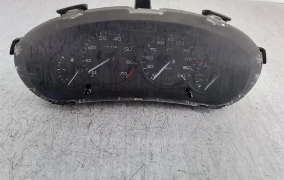 Speedometer (instrument cluster)