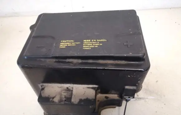 Saab 9-5 Battery box tray 5242052