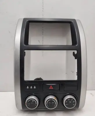 Nissan X-Trail T30 Radio/GPS head unit trim 68260JG10A P10380A75100 P10381A75100