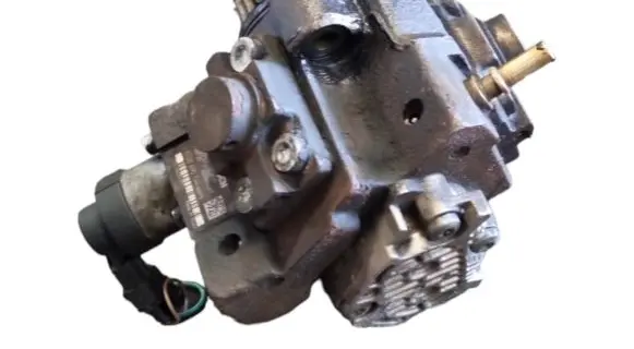 Nissan Qashqai Fuel injection high pressure pump 8200690744 0445010223