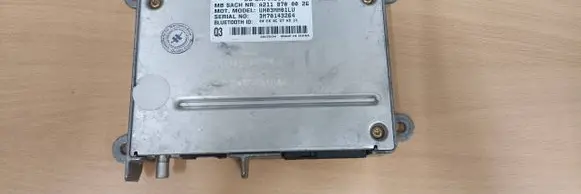 Mercedes-Benz E W211 Bluetooth control unit module A2118700026 UH03MM01LU DM70143264