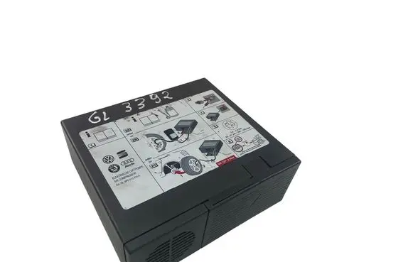 Audi A4 S4 B8 8K Tire air pump compressor 8P0012615A