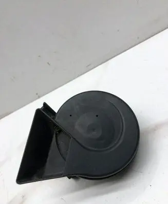 Audi A4 S4 B7 8E 8H Horn signal 8E0951241A