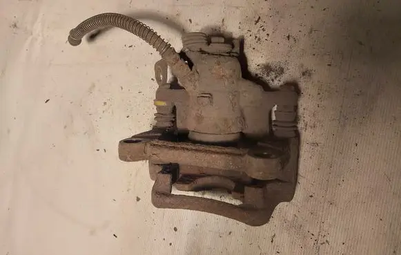 Opel Vivaro Rear brake caliper