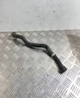 Volkswagen Touareg II Engine coolant pipe/hose 7P0122109C