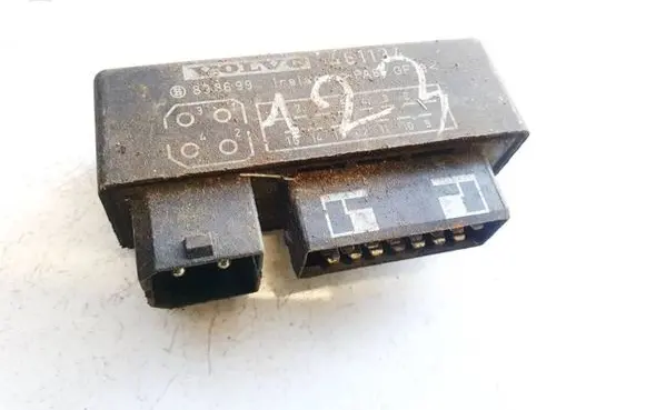 Volvo 440 Coolant fan relay 461134 898699