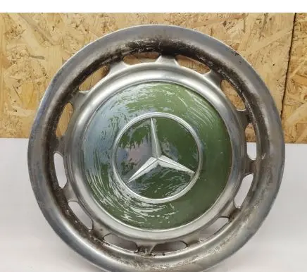 Mercedes-Benz 250 280 C CE W114 R14 wheel hub/cap/trim 1154010324