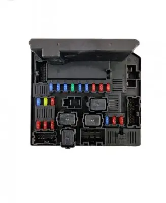 Nissan Qashqai Fuse module 519136329
