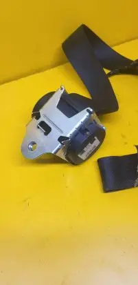 Opel Astra H Front seatbelt 602143100B