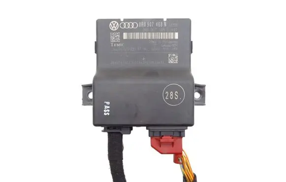 Audi A4 S4 B8 8K Gateway control module 8R0907468C 8R0907468N