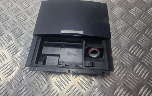 Ashtray (front)
