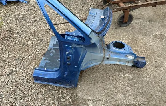 BMW 2 F46 Front quarter panel 