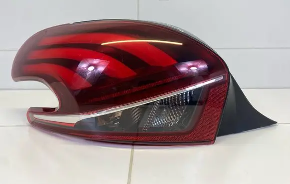 Peugeot 208 Rear/tail lights 9810343080