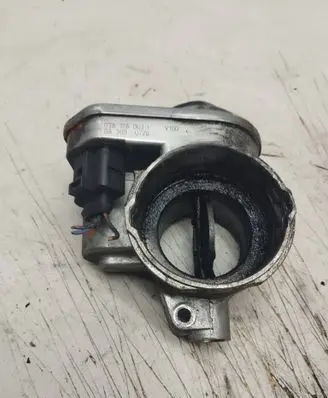 Volkswagen Golf V Throttle body valve 038128063L B63090720