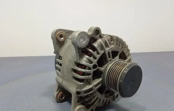 Seat Altea XL Generator/alternator 06F903023C