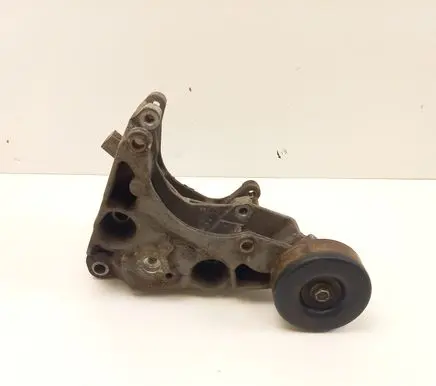 Chevrolet Tahoe Generator/alternator bracket 10236997 12557819