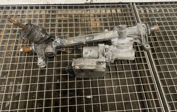 Mercedes-Benz GLA W156 Steering rack 6700003026A