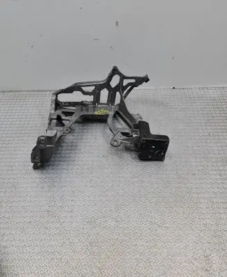 Mercedes-Benz C W205 Headlight/headlamp mounting bracket A2056221600