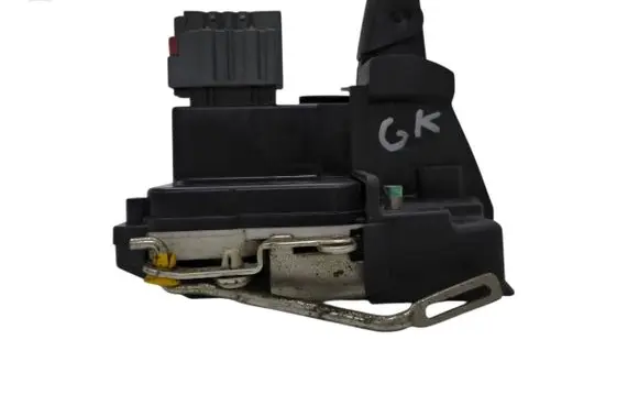 Ford Fusion Rear door lock 19S04