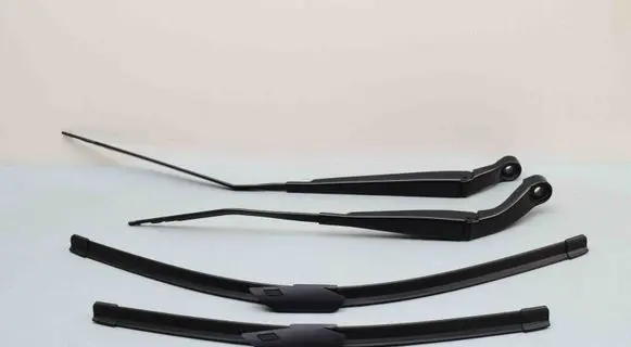 Windshield/front glass wiper blade