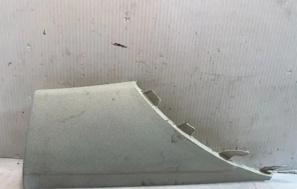 (D)pillar trim (top)