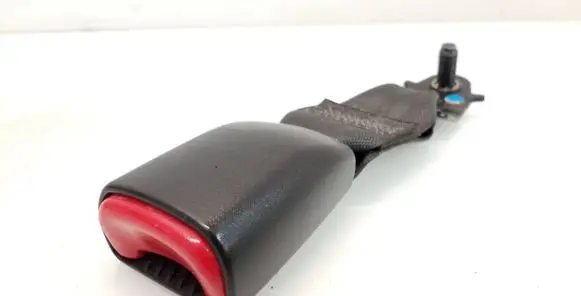 Opel Antara Rear seatbelt buckle