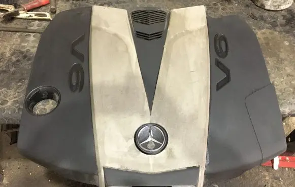 Mercedes-Benz C W204 Engine cover (trim) A6420104367