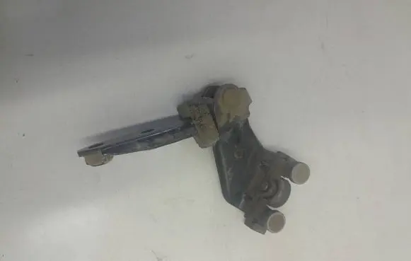 Volkswagen Caddy Sliding door upper roller guide/hinge 2K0843335A