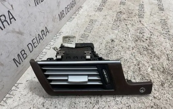 Mercedes-Benz E W212 Dash center air vent grill A2126801571 1319011