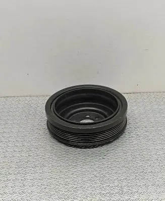 Volkswagen PASSAT B6 Crankshaft pulley 03G105243C