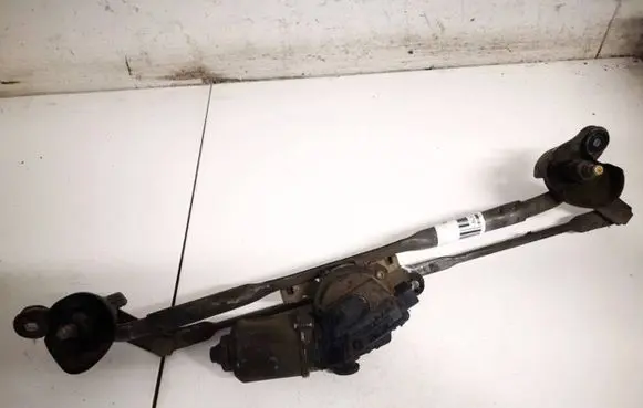 Lexus IS 220D-250-350 Front wiper linkage and motor