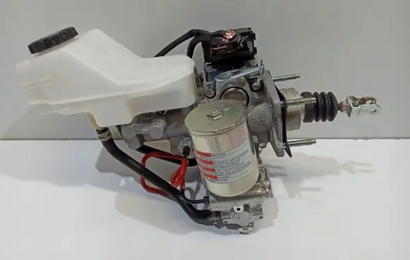 Toyota RAV 4 (XA10) Brake booster 