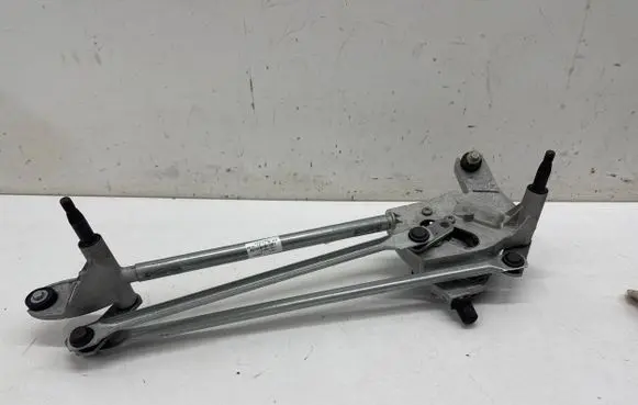 Ford Kuga III Front wiper linkage and motor LV4B17500AE
