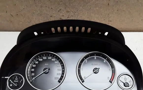 BMW 5 F10 F11 Speedometer (instrument cluster) 9291414