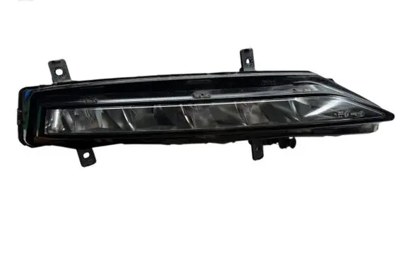 Skoda Superb B8 (3V) Front fog light 3V0941700B F0GK18001