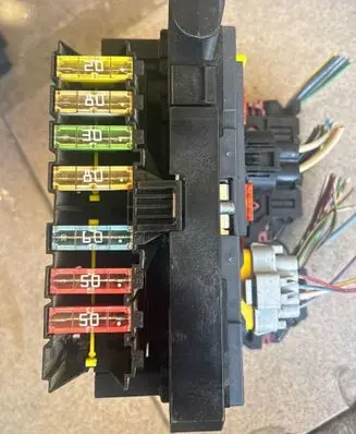 Citroen C4 I Picasso BSM Control unit 9667044880