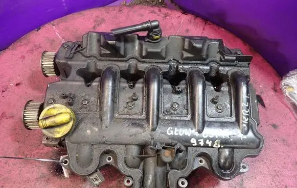 Renault Master II Engine head 8200005876