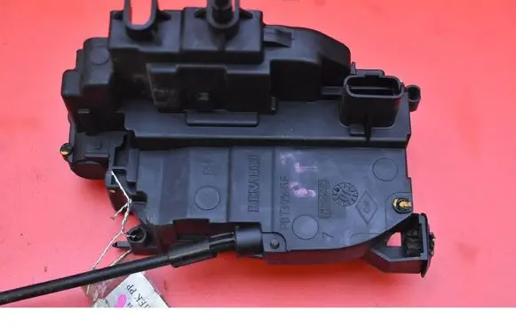 Renault Megane III Front door lock 805020001R