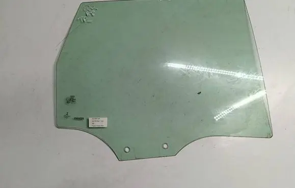 Audi Q2 - Rear door window glass 81A845206 43R000369