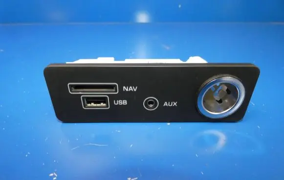 Jaguar XF USB socket connector FK72-19C166-BC 150613A0213X