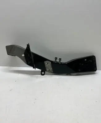 Audi A8 S8 D5 Fender mounting bracket 4N0821131J