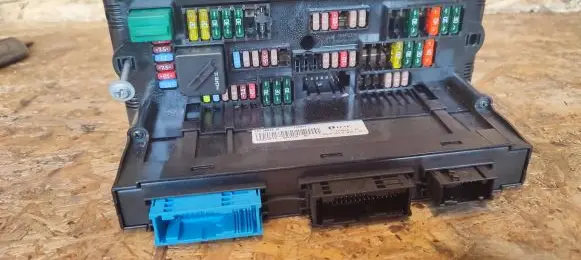 BMW X3 F25 Fuse module 9259467 217033444 10121305683331