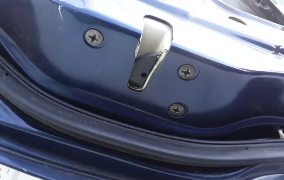 Mitsubishi Pajero Sport I Front door lock
