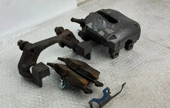 Front brake caliper