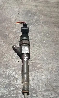 Volvo S40, V40 Fuel injector 7700111014