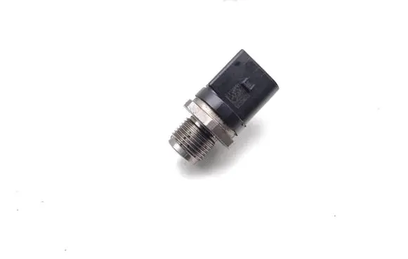 BMW 5 F10 F11 Fuel pressure sensor 0281002948