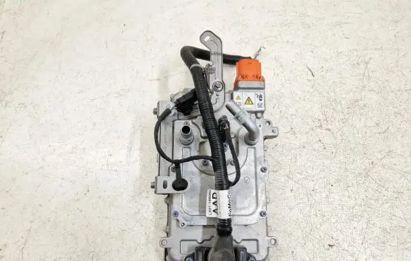 Ford Escape IV Voltage converter inverter LX6814G646 LX6814G646AE LX6814B227